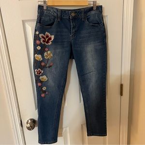 Love Indigo, women size 10 mid rise jeans